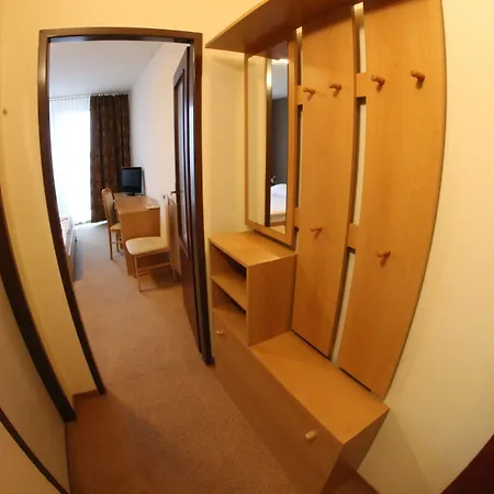 斯派克特鲁姆酒店 3* 特尔纳瓦